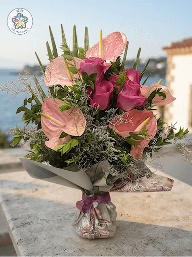Antoryum ve gül buketi – Göcek Marine Flowers